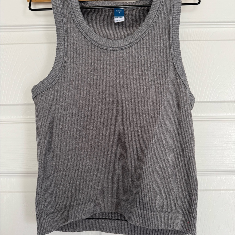 Ribbed tank bundle